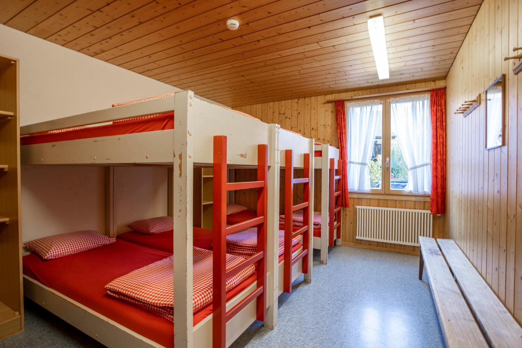 Simons Herberge Meiringen Kamer foto