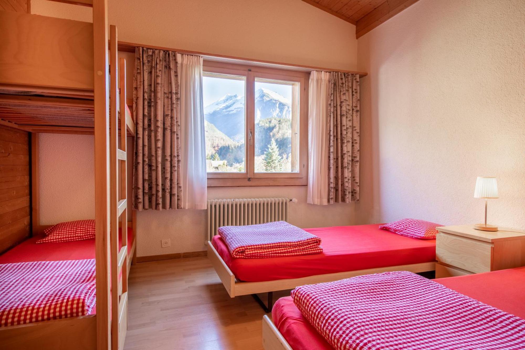 Simons Herberge Meiringen Buitenkant foto