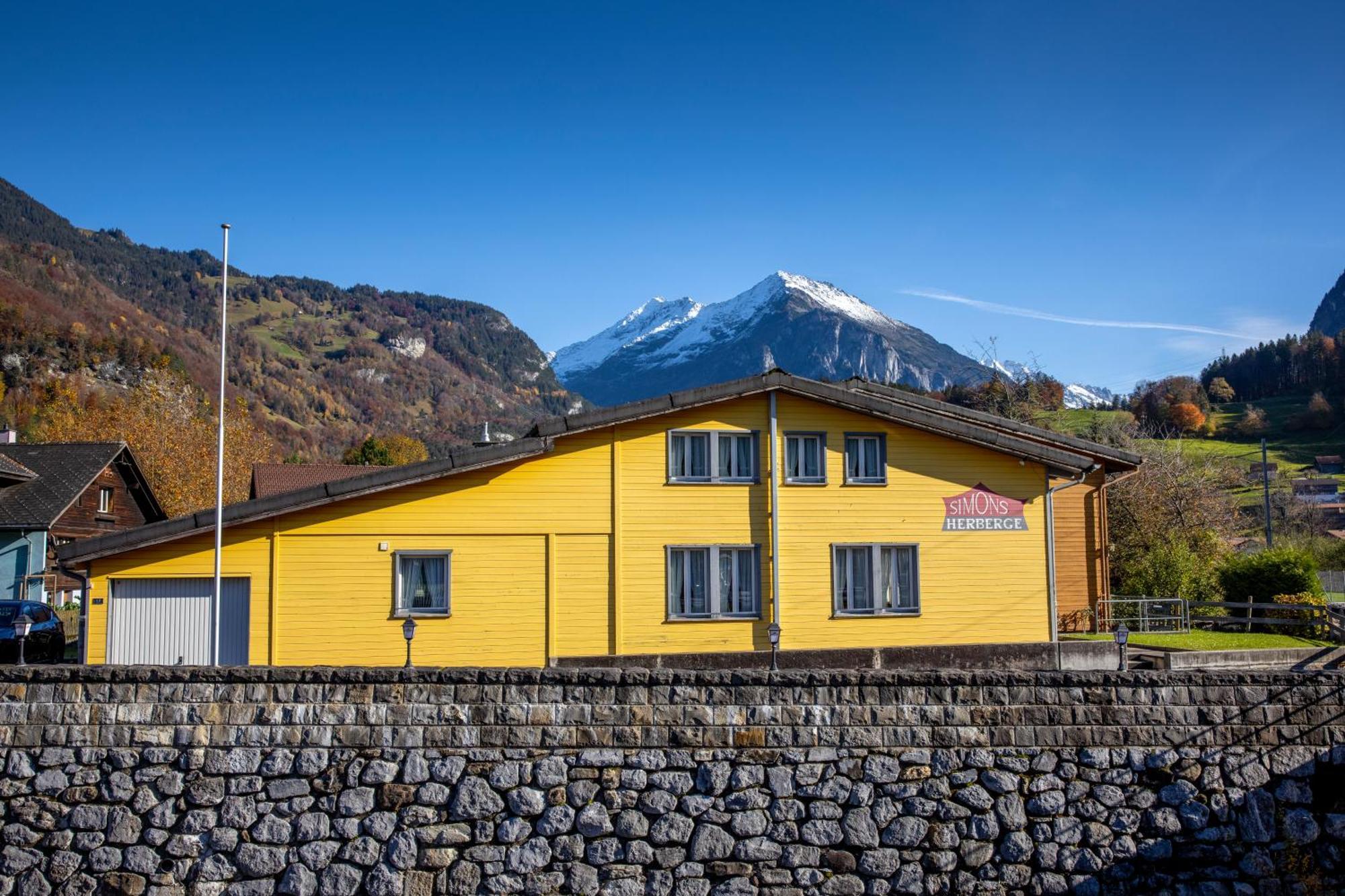Simons Herberge Meiringen Buitenkant foto